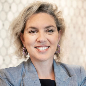 Hélène DORÉ - L'Oréal